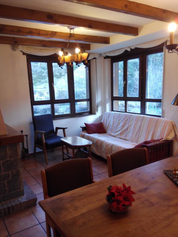 El Casar Del Puente Guest House Boca de Huergano Phòng bức ảnh