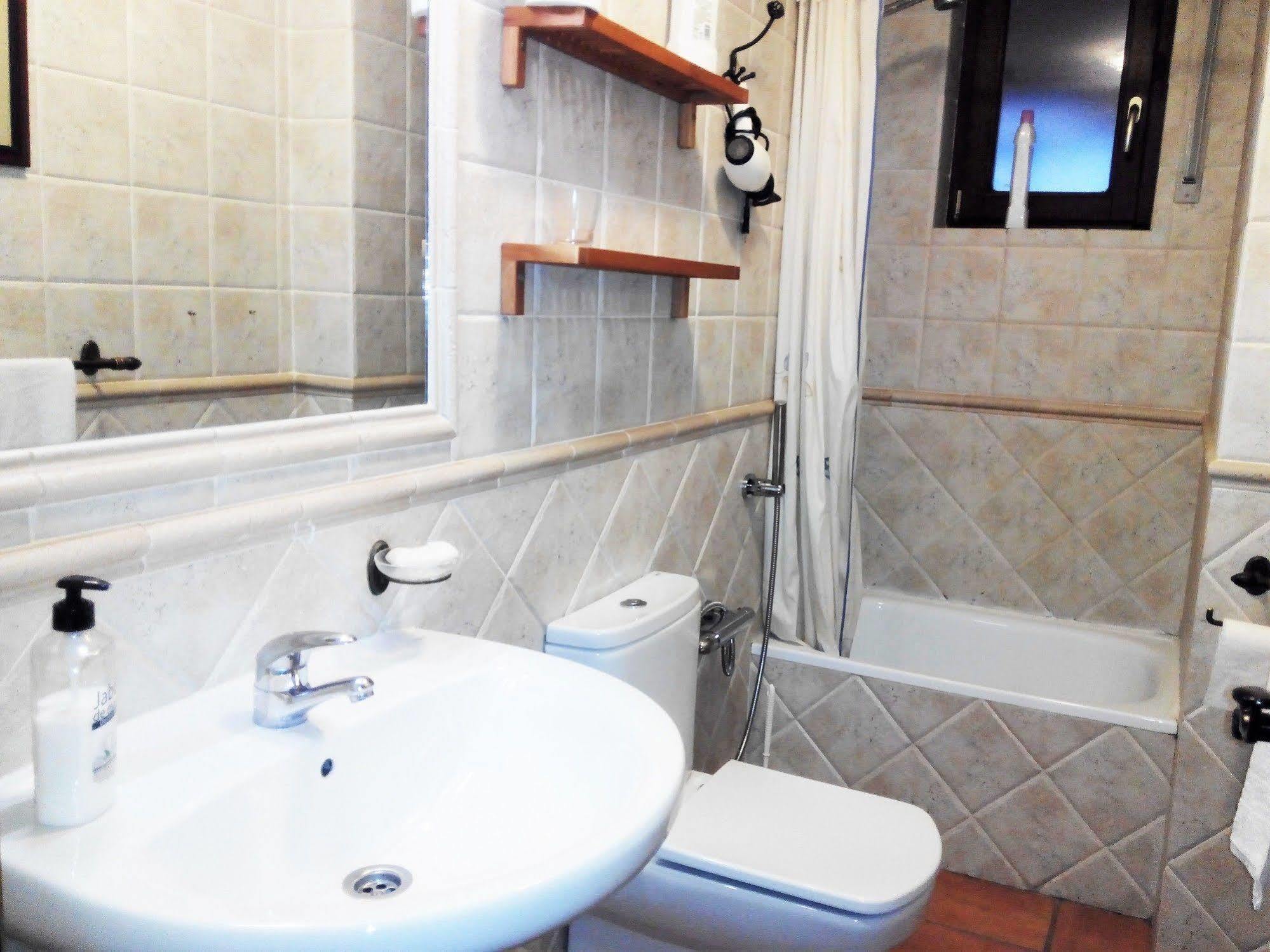 El Casar Del Puente Guest House Boca de Huergano Ngoại thất bức ảnh